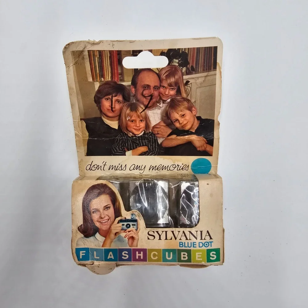 Sylvania Blue Dot Flashcubes 12 Flashes Vintage Photography Camera‎ Accessory